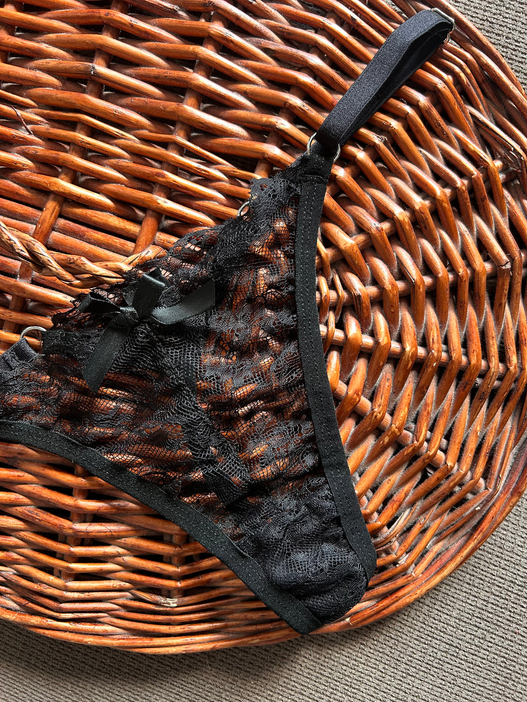 Луксозна прашка с “Sara in Black”