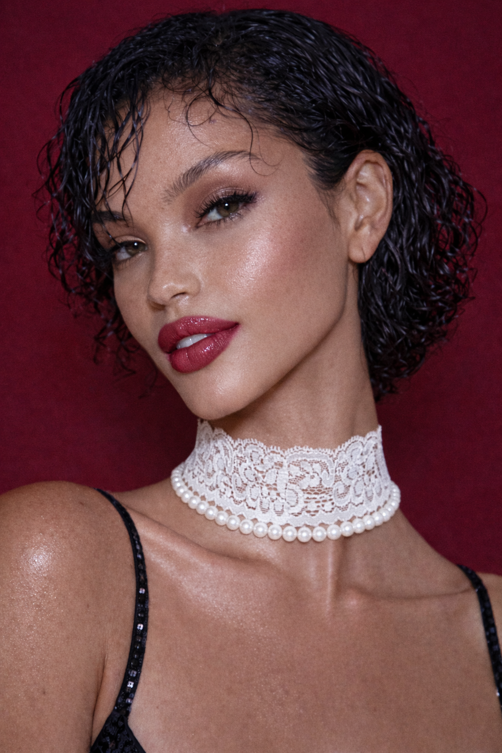 Дантелен чокър с перли “WHITE COSMO”