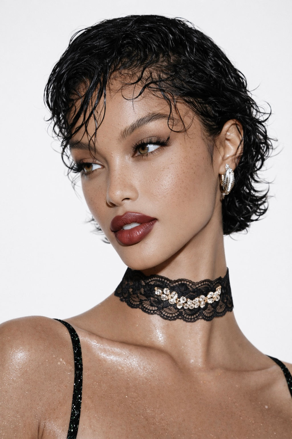 Дантелен чокър с камъни “BLACK STONE”