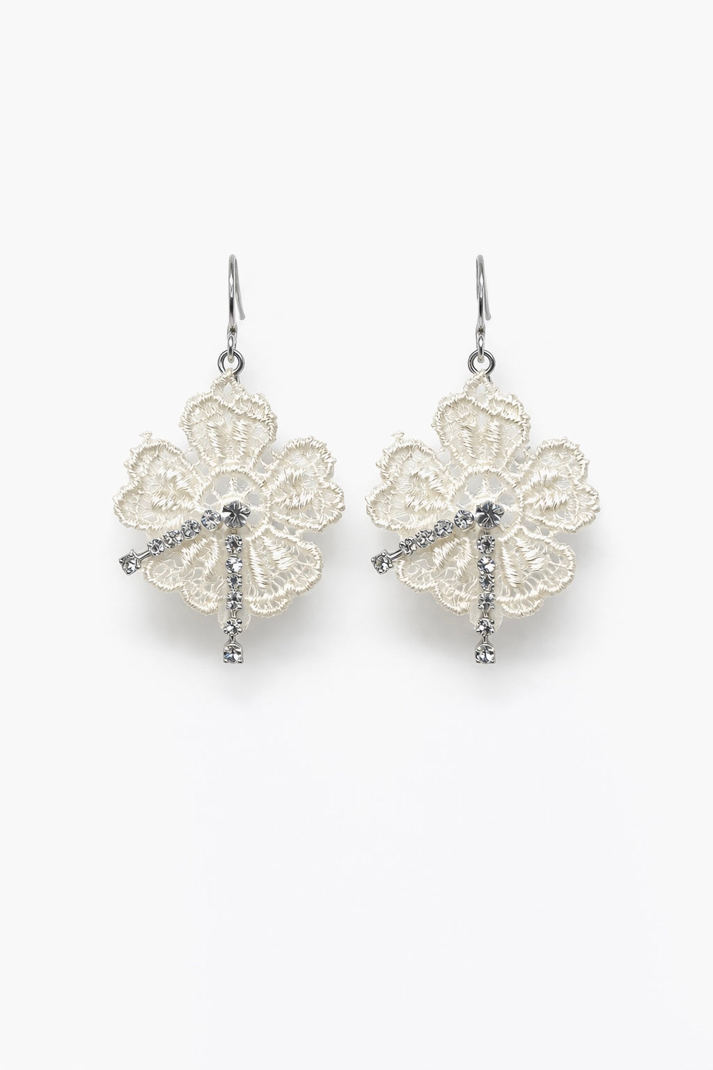 Дизайнерски дантелени обеци