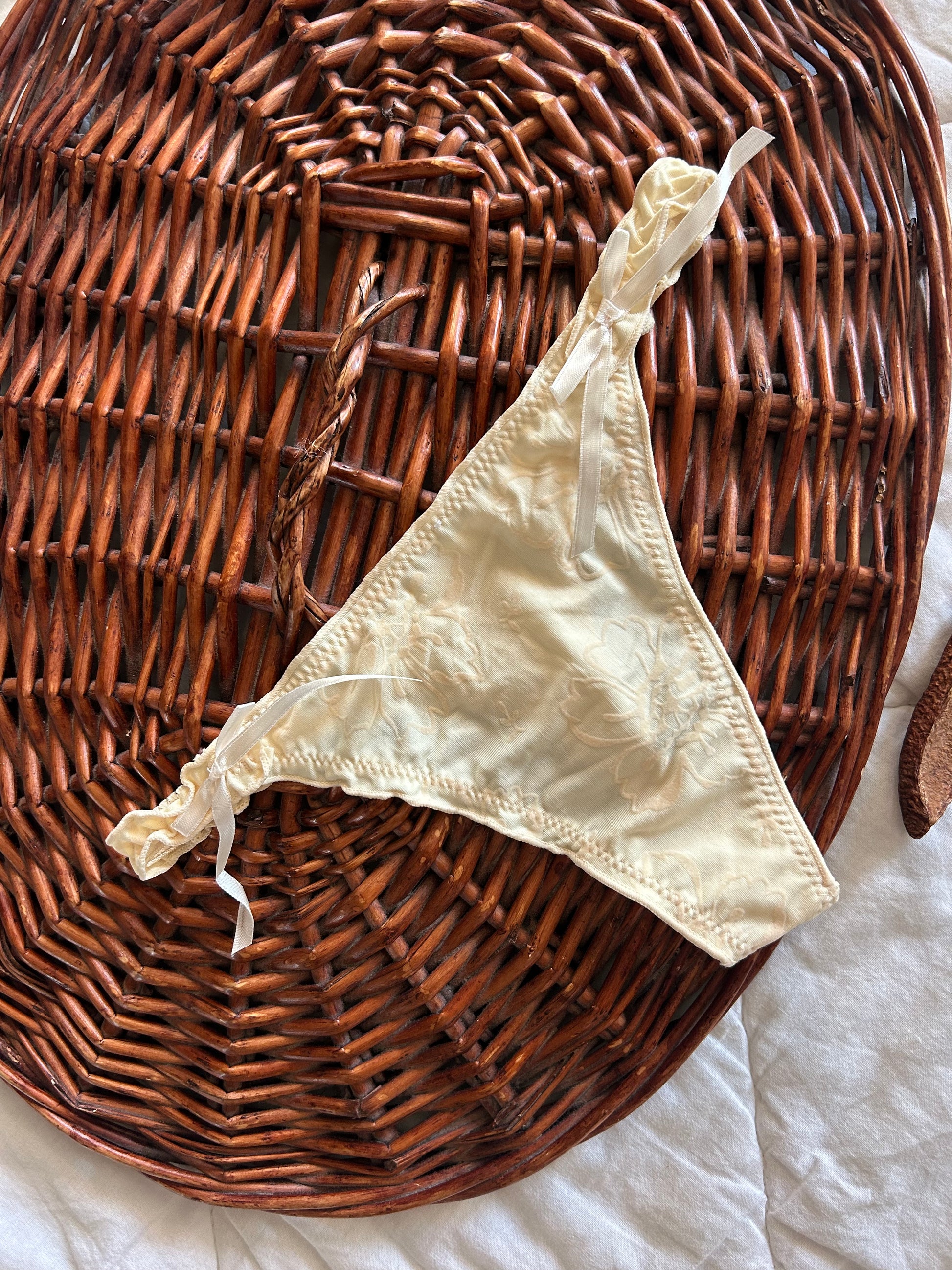 Sexy thongs Луксозна прашка ”Suney”